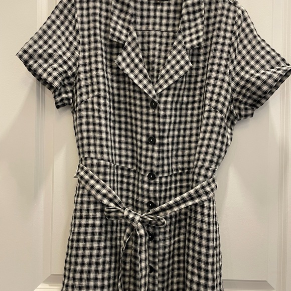 NWOT Medium Linen Short Sleeve Dress - Picture 3 of 6